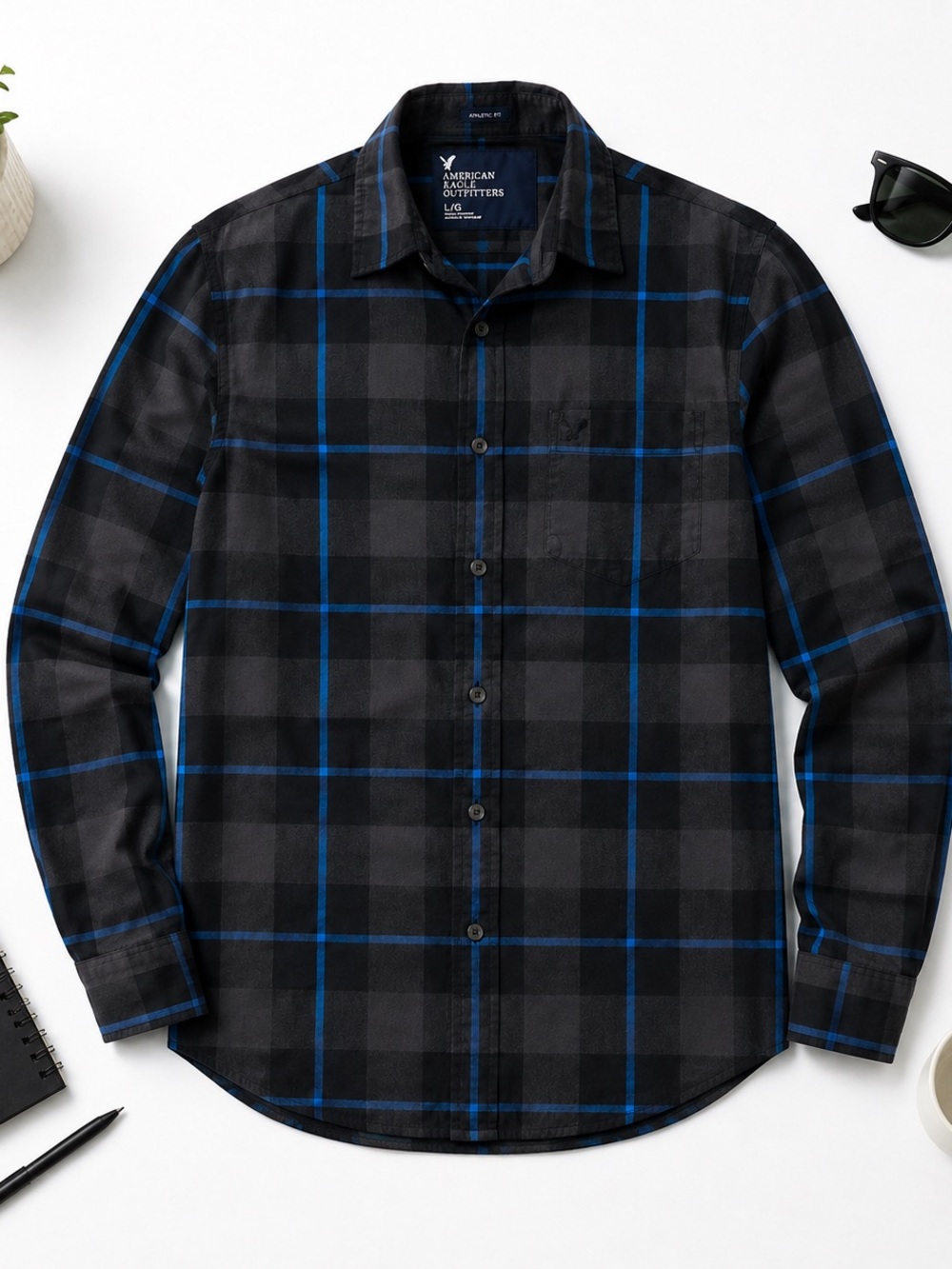 American Eagle Outfitters 2011 Plaid Shirt Men L Athletic Fit Black Blue AEO